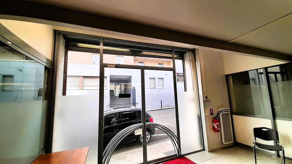 Vente Local d'activité Nîmes 30900 POMPIDOU