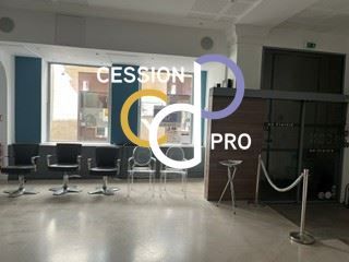 Location Commerce Nîmes 30000 Ecusson