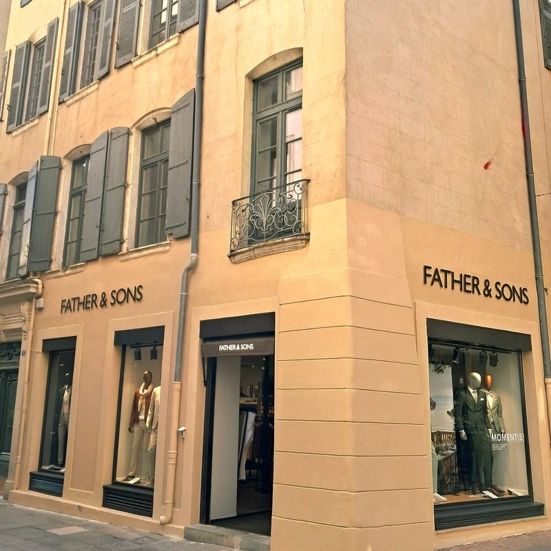 FATHER & SONS OUVRE AU 3 RUE DE LA VIOLETTE À NÎMES